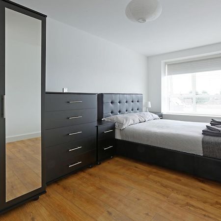 Radalco Apartments Hounslow Extérieur photo