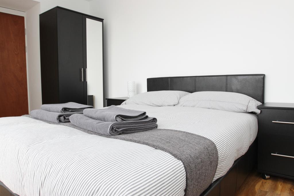 Radalco Apartments Hounslow Extérieur photo