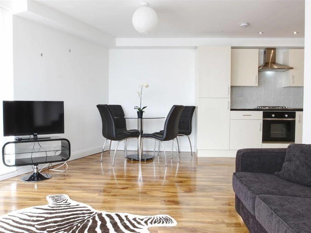 Radalco Apartments Hounslow Extérieur photo