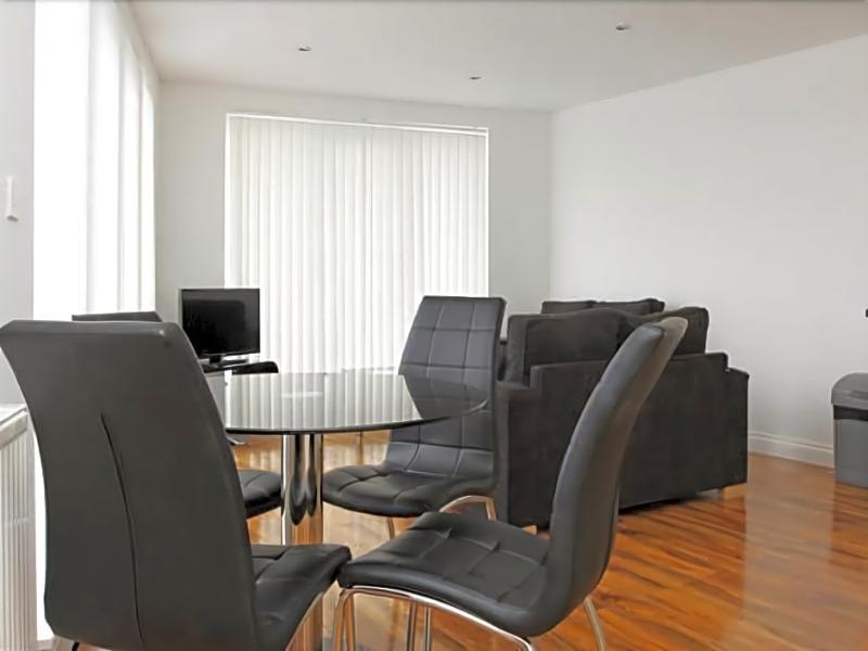 Radalco Apartments Hounslow Extérieur photo